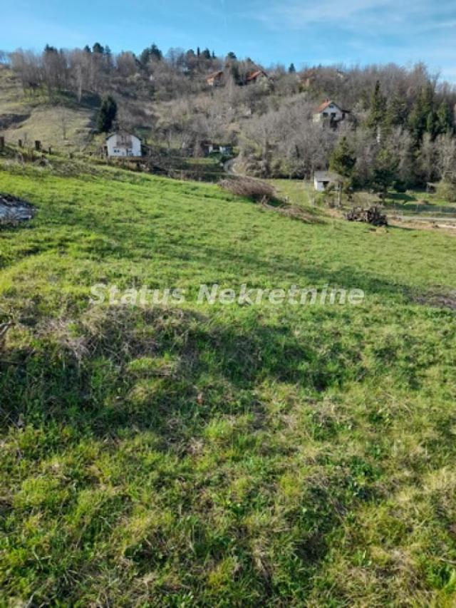 Sremska Kamenica-Artiljevo-Povoljno Lep Plac 1544 m2 na Fruškoj gori-065/385 8880