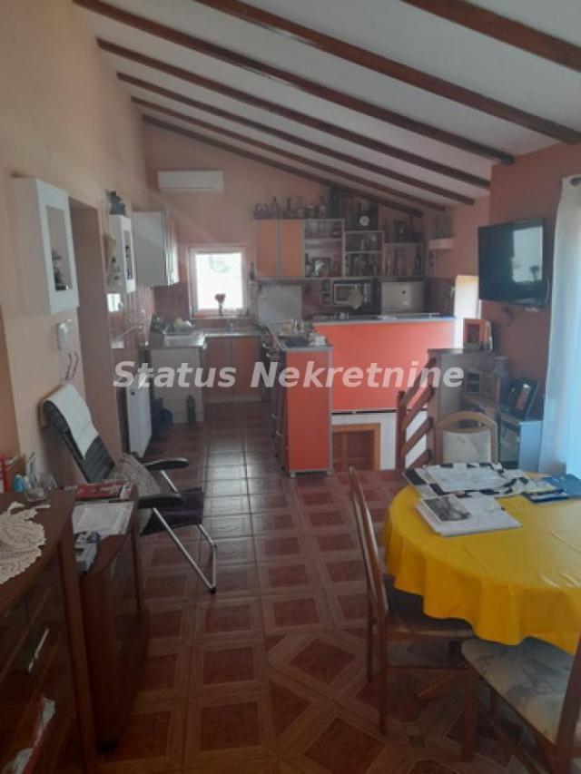 Sremska Kamenica-*Ekskluziva*-Useljiva Uknjižena Kuća 192 m2 u blizini Dunava-065/385 8880