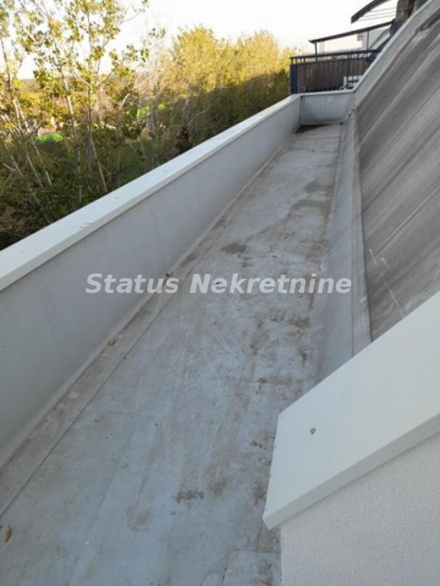 Petrovaradin-Trosoban Dupleks stan 67 m2 na Super Lokaciji-povrat PDV-065/385 8880