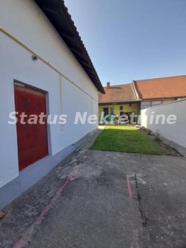 Salajka-Interesantna Starija Kuća Pogodna za Poslovanje-065/385 8880