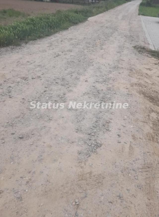 Novi Futog-Lep Građevinski Plac 479 m2 na pogodnoj Lokaciji-065/385 8880