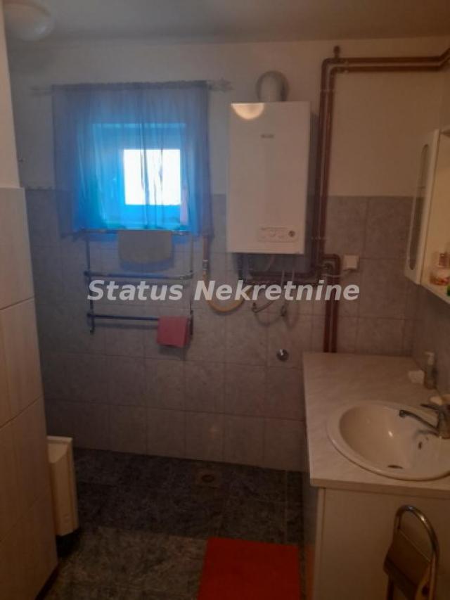 Sremska Kamenica-*Ekskluziva*-Useljiva Uknjižena Kuća 192 m2 u blizini Dunava-065/385 8880