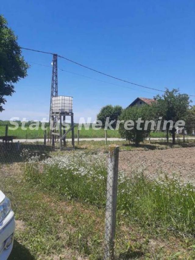 PRAZAN OGRAĐEN PLAC 1500 m2 U VETERNIKU BLIŽE FUTOGU POGODNO ZA BIZNIS-potreban Depozit-065/385 8880