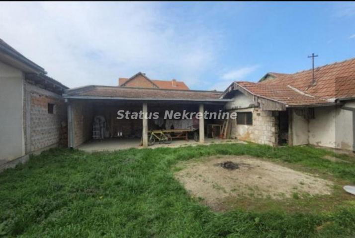 Stari Futog-Spratna Porodična kuća 230 m2 na placu od 520 m2-065/385 8880