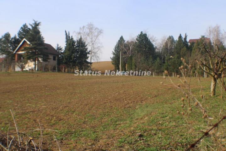 Fruška gora- plac u Građevinskoj zoni - 3415 m2