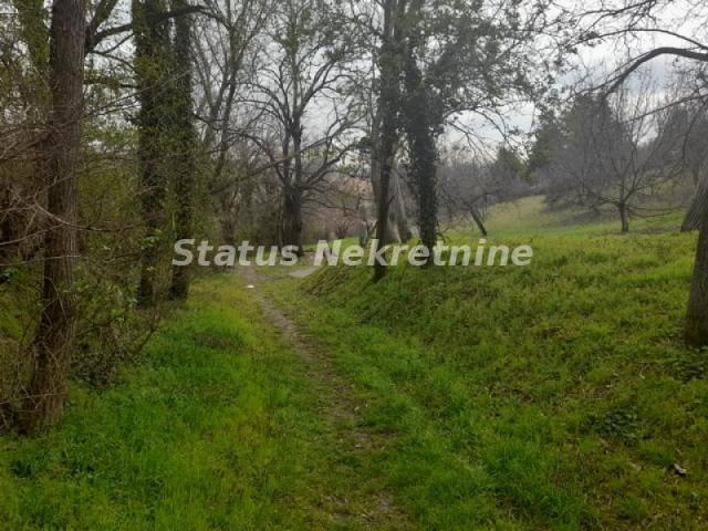 Petrovaradin-Građevinski Plac 505 m2 kod crkve na Tekijama-065/385 8880