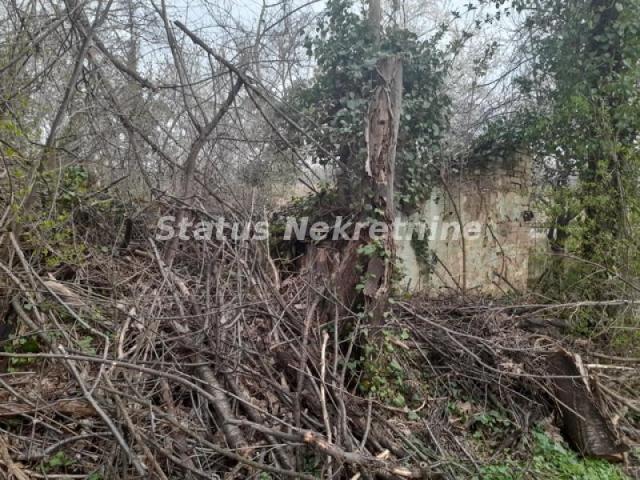 Petrovaradin-Građevinski Plac 505 m2 kod crkve na Tekijama-065/385 8880