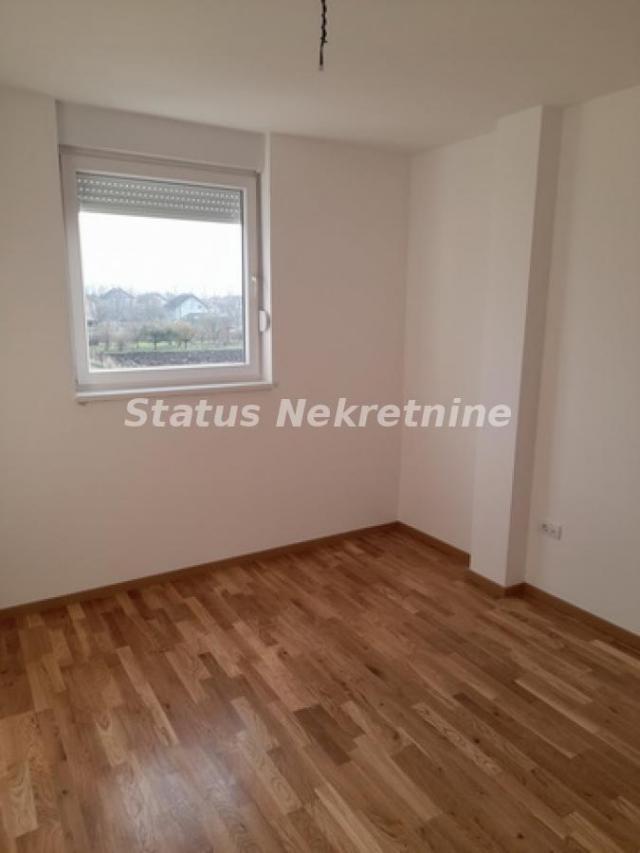 Adice-Useljiv Veliki Četvorosoban stan 80 m2 na Pogodnoj Lokaciji-povrat PDV-065/385 8880