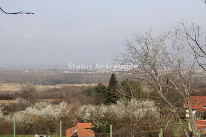 Ledinci-Liparije-Uknjižen Građevinski Plac 3080 m2 sa Fantastičnim Pogledom-065/385 8880