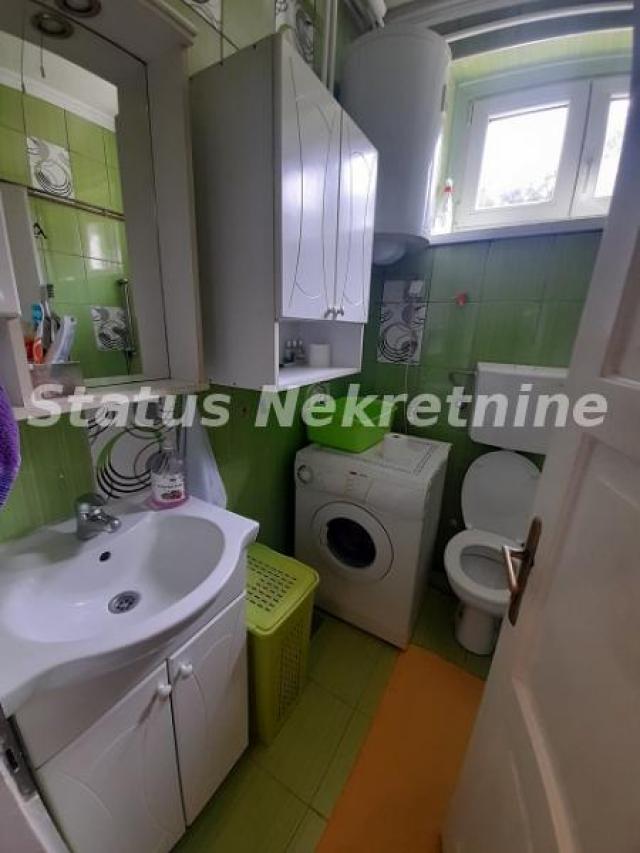 PRIZEMNA KUĆA 83M2+25M2 PLAC 384M2 AVIJACIJA 175 100EU