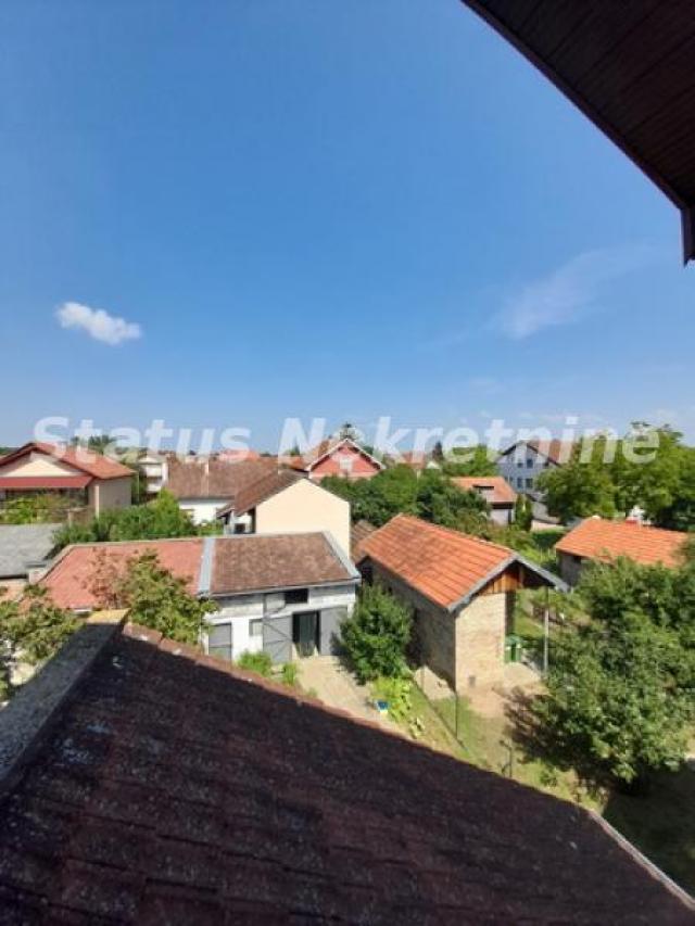 Futog-Dvospratna dvojna Porodična kuća 155 m2 u mirnom kraju i blizini škole-065/385 8880