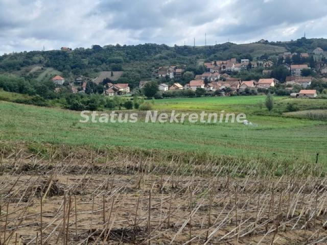 Bukovac-odličan visinski plac 2386 m2 u idealnom kraju sa pogledom-065/385 8880