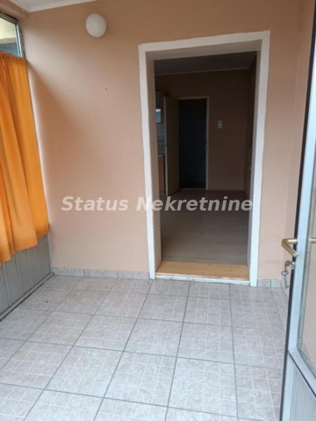 Šid-Pristojna Porodična kuća 122 m2 sa Dve Stambene jedinice-065/385 8880