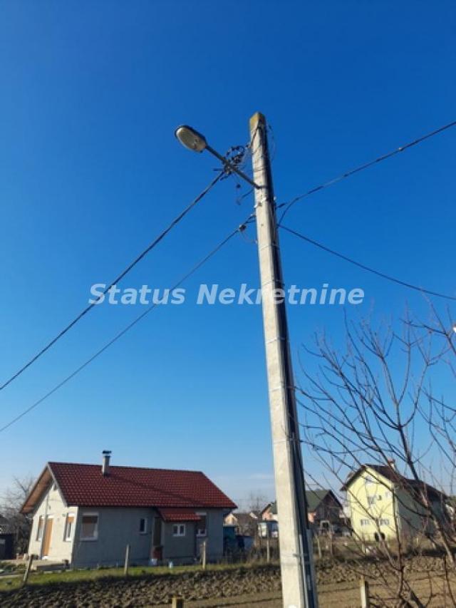 Futog-*Naša Preporuka*-Lep Građevinski Plac 781 m2 sa izlazom na dve ulice-065/385 8880