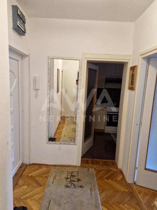 Sombor. Dvosoban stan, 62m2, II Sprat