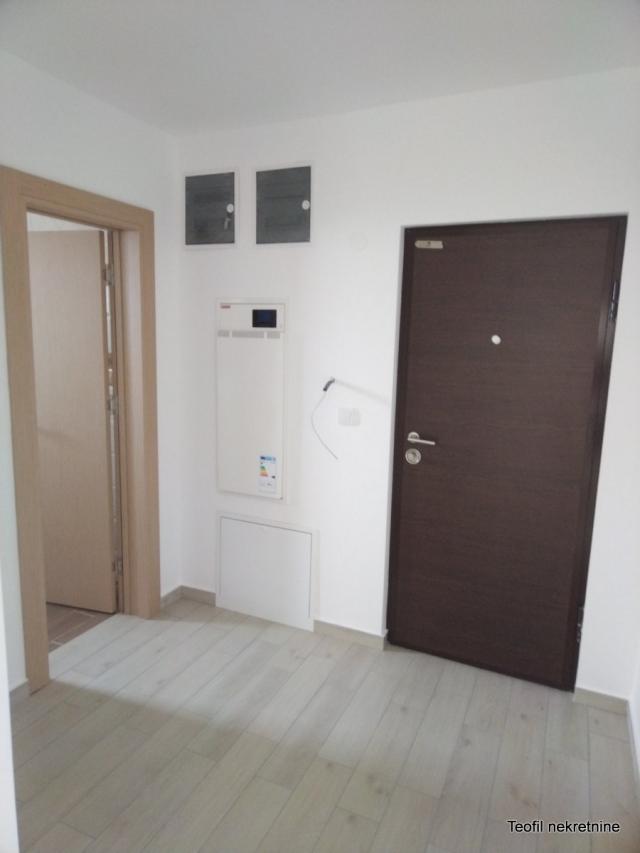 ZEMUN ZEMUN - ALTINA 55m2 , (T) , 104000e