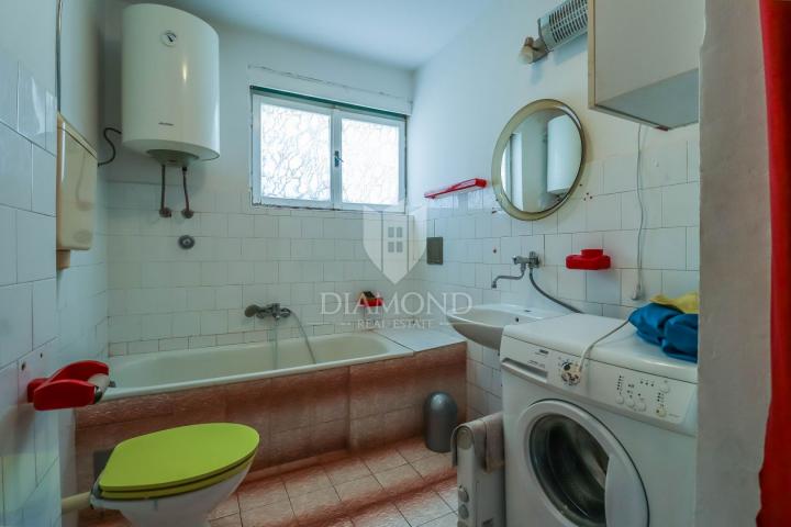 PULA, Geräumige Wohnung, 3 Schlafzimmer und zwei Balkone