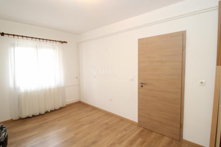 Kastav. comfortable two-room apartment with garden and parking space