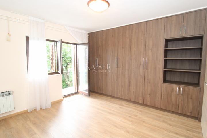 Kastav. comfortable two-room apartment with garden and parking space