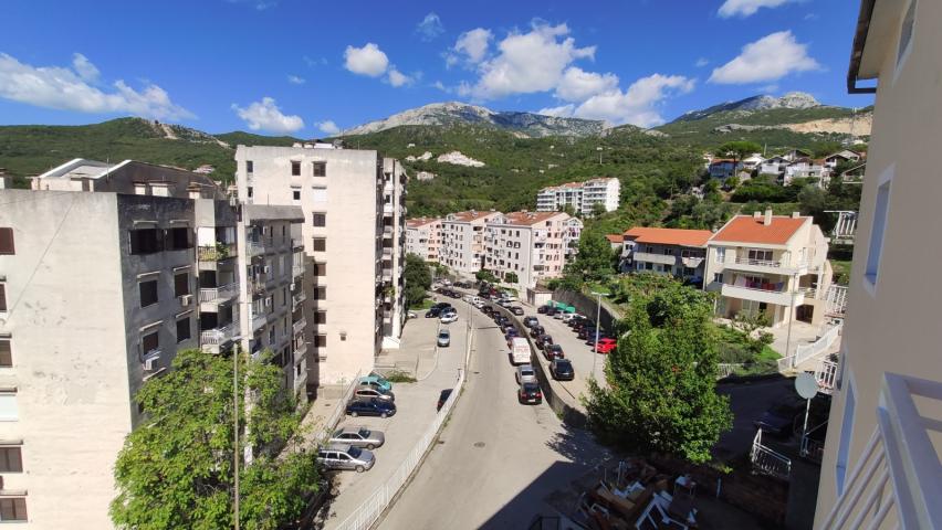 Prodajem Stan 85m2 sa Dvorištem - Herceg Novi - Topla 2