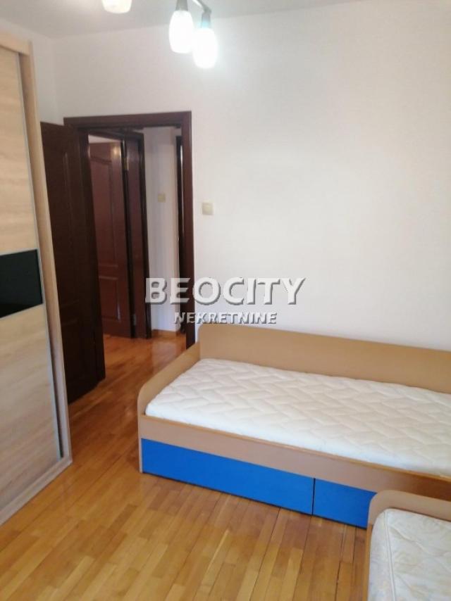 Novi Sad, Nova Detelinara, Trg majke Jevrosime, 3. 0, 70m2, 450EUR