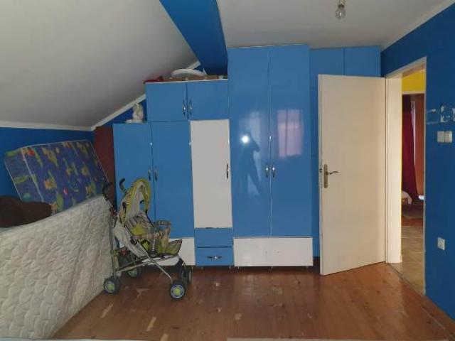 MLADENOVAC MLADENOVAC 232m2 , T , 150000e