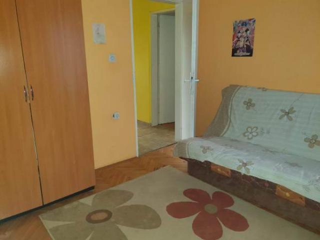 MLADENOVAC MLADENOVAC 232m2 , T , 150000e