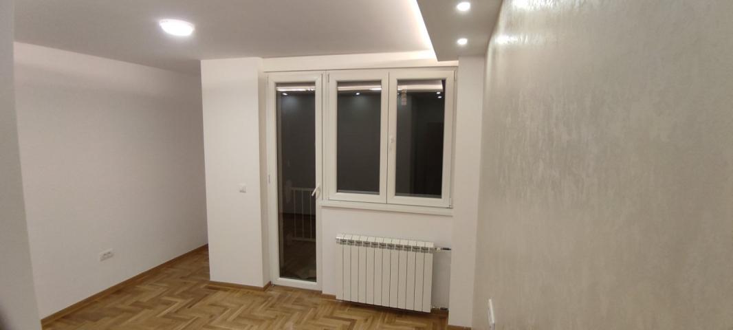 SAVSKI VENAC CENTAR 76m2 , T , 279000e