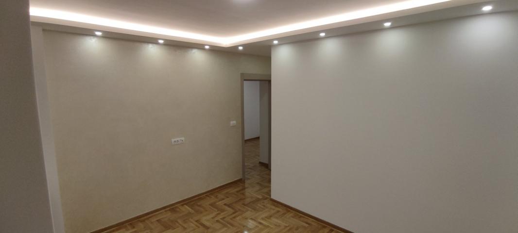 SAVSKI VENAC CENTAR 76m2 , T , 279000e