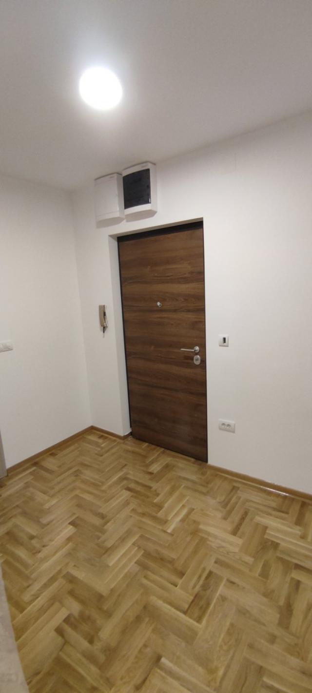 SAVSKI VENAC CENTAR 76m2 , T , 279000e