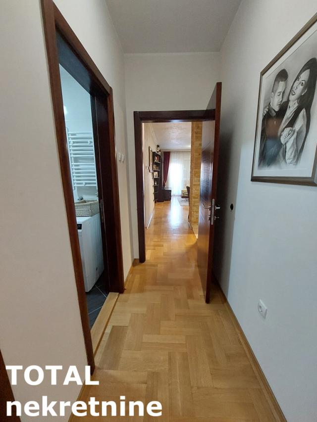 4 Četvorosoban stan NOVI SAD, 195700€