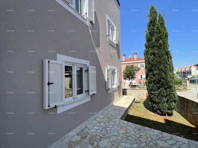 House House for sale in Medulin, 150m to the beach. Pošesi.