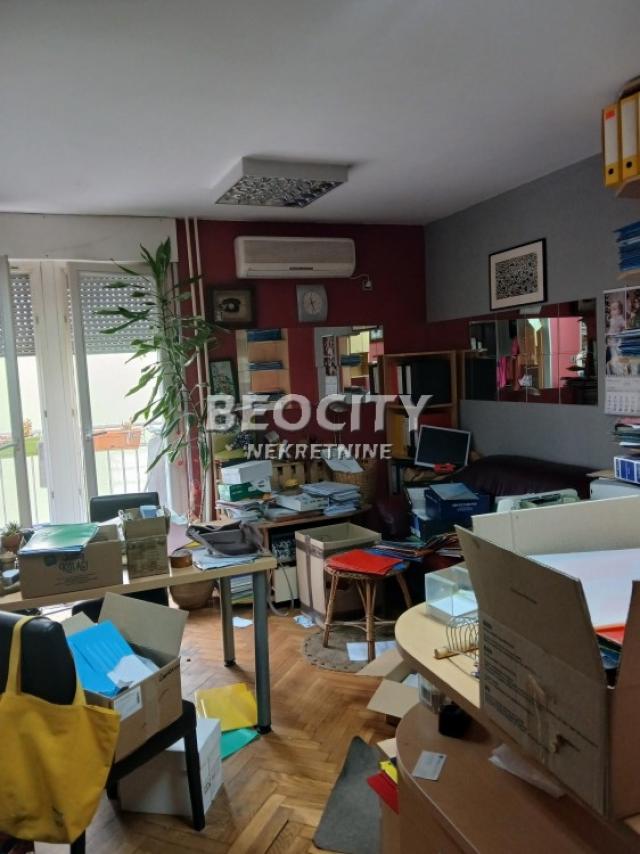 Novi Sad, Centar, Bulevar oslobođenja, 0. 5, 25m2, 300EUR