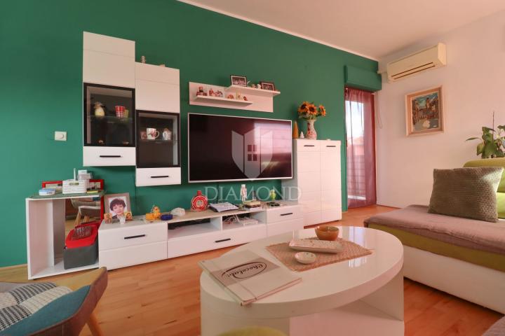 Rovinj, near the center, furnished apartment with a large terrace