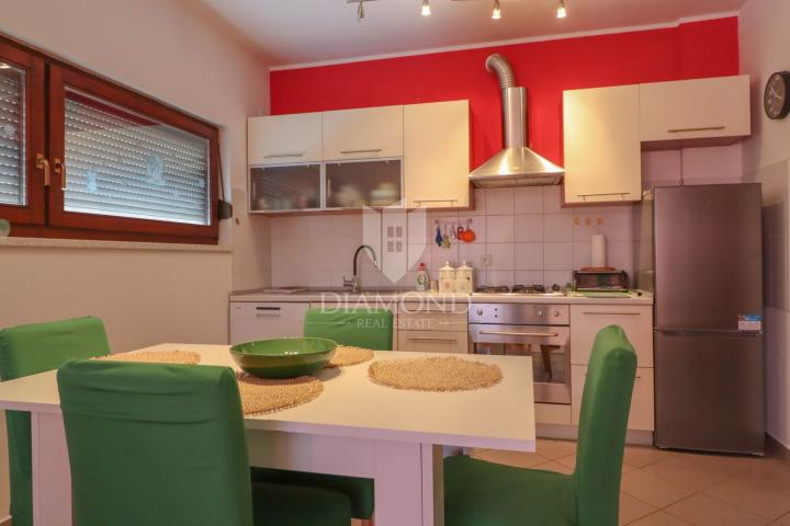 Rovinj, near the center, furnished apartment with a large terrace