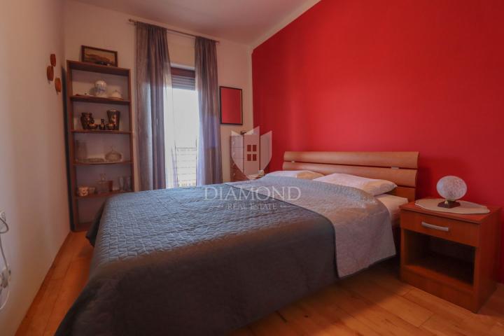 Rovinj, near the center, furnished apartment with a large terrace