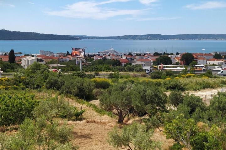 Split, Kaštel Sućurac, V1 - luksuzna vila s pogledom na more 