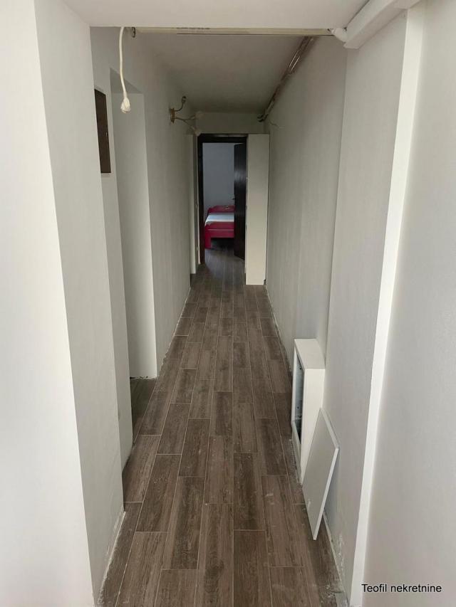 ZEMUN ZEMUN - NOVI GRAD 100m2 , 50 , 209000e