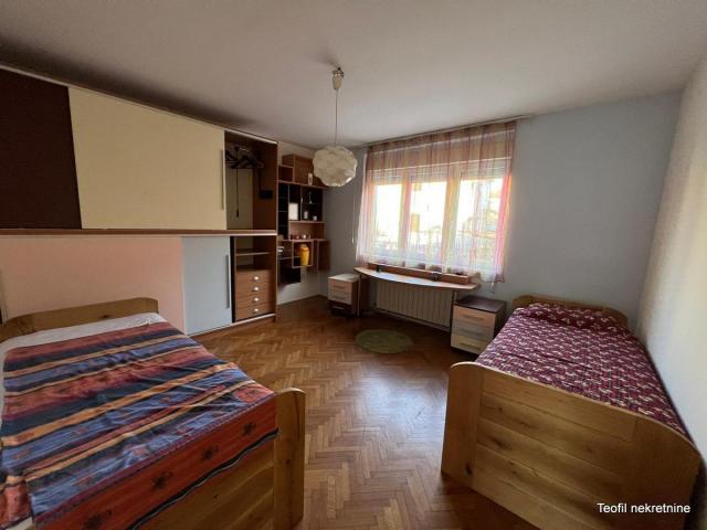 ZEMUN ZEMUN - NOVI GRAD 100m2 , 50 , 209000e