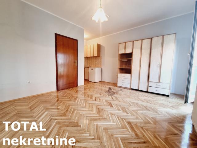 0. 5 Garsonjera NOVI SAD, 69000€