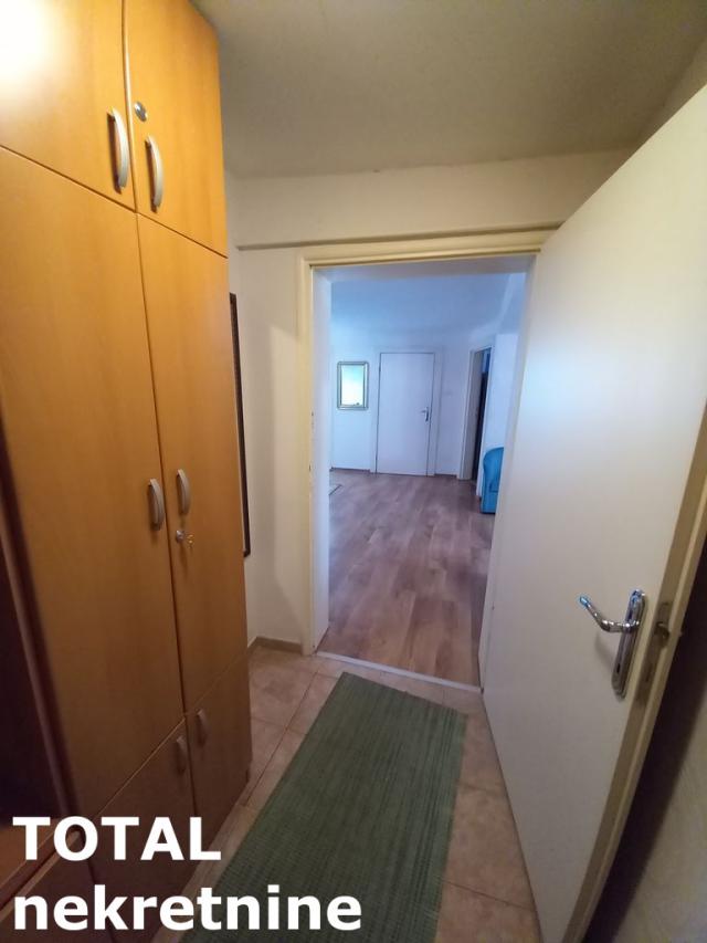 2. 5 Dvoiposoban stan NOVI SAD, 800€