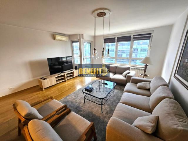 Lux 3. 0 stan od 91m2, Park Apartmani