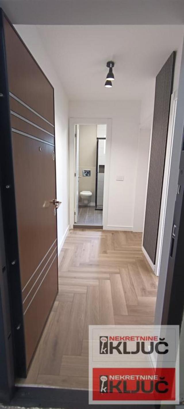 ADAMOVIĆEVO NASELJE, 43m2, Dvosoban, Renoviran