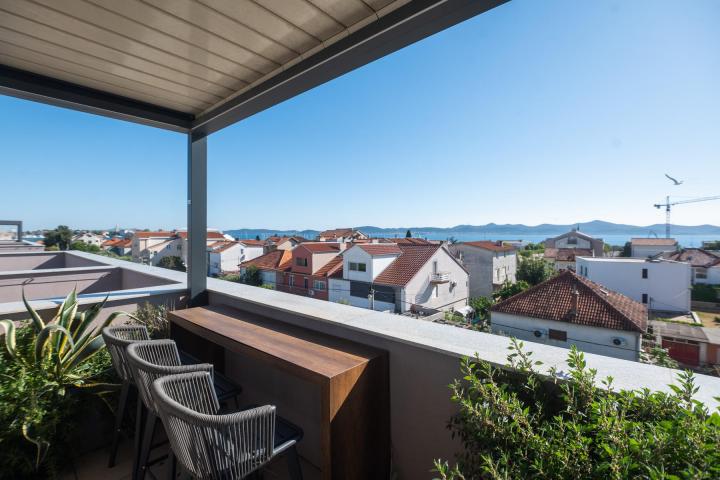 Zadar, Borik, luksuzan penthouse NKP 137, 26 m2 s terasama na TOP lokaciji!