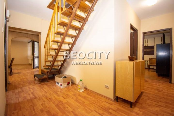 Rakovica, Petlovo brdo, Omladinsko šetalište, 4. 0, 121m2, 157000EUR kuća sa dvorištem