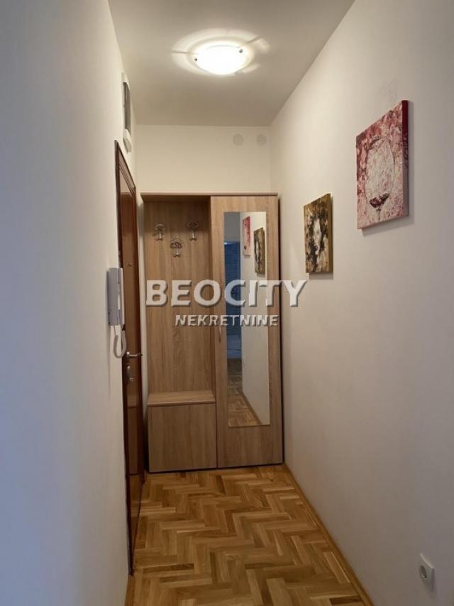 Novi Sad, Bulevar patrijarha Pavla,  Jerneja Kopitara, 2. 0, 42m2, 400EUR