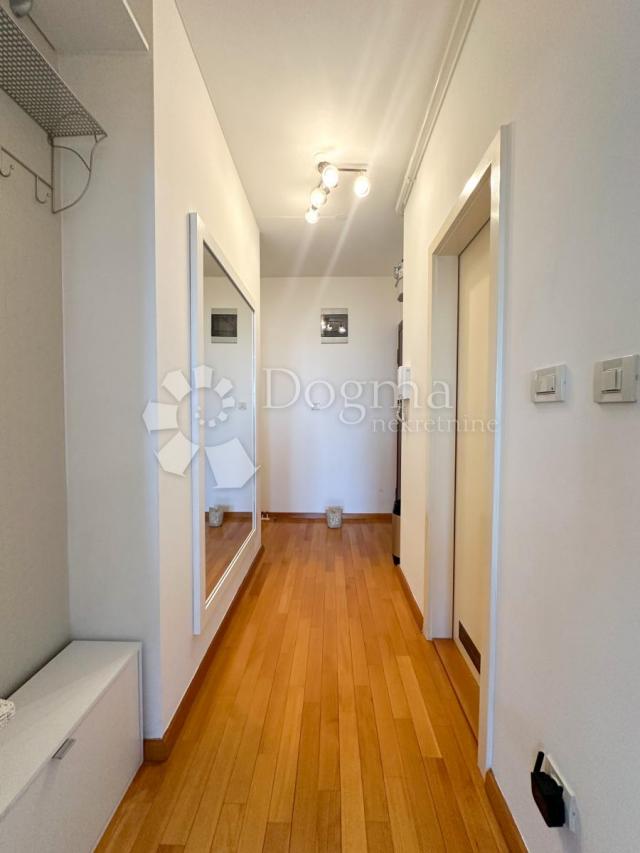 Flat Centar, Gornji Grad - Medveščak, 115m2