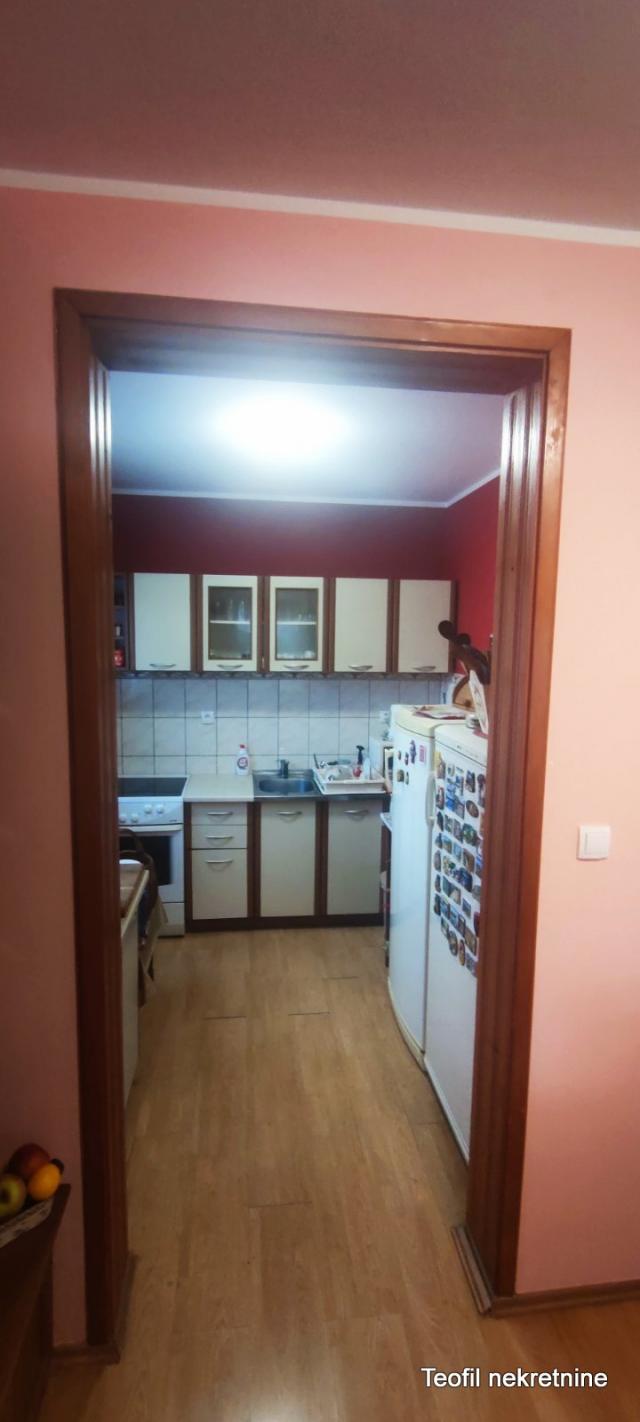 ZEMUN ZEMUN - ALTINA 215m2 , T , 335000e