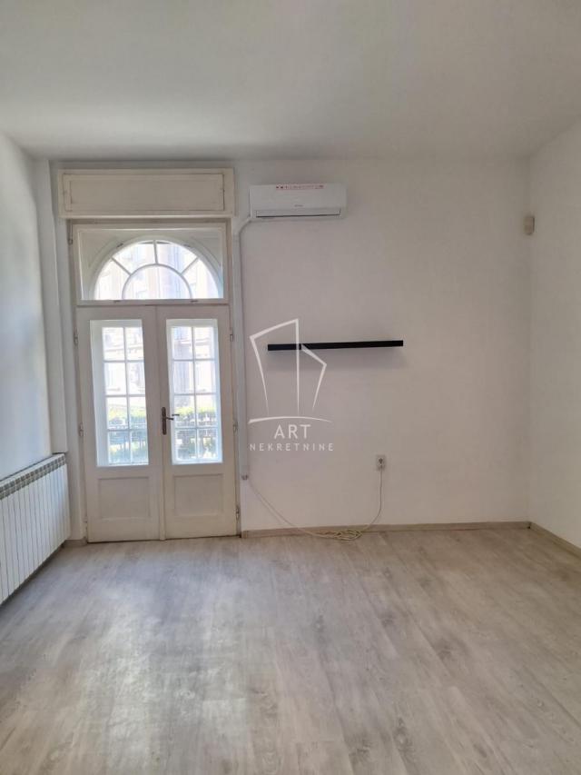 U samom centru grada PP, mereno 120m2 ID#8778