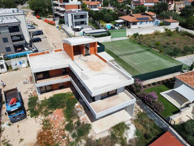 Haus Villa mit Pool und Meerblick, Tar!